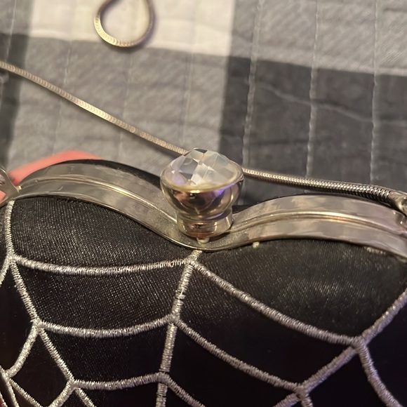 Spiderweb heart Topshop purse - Picture 4 of 5